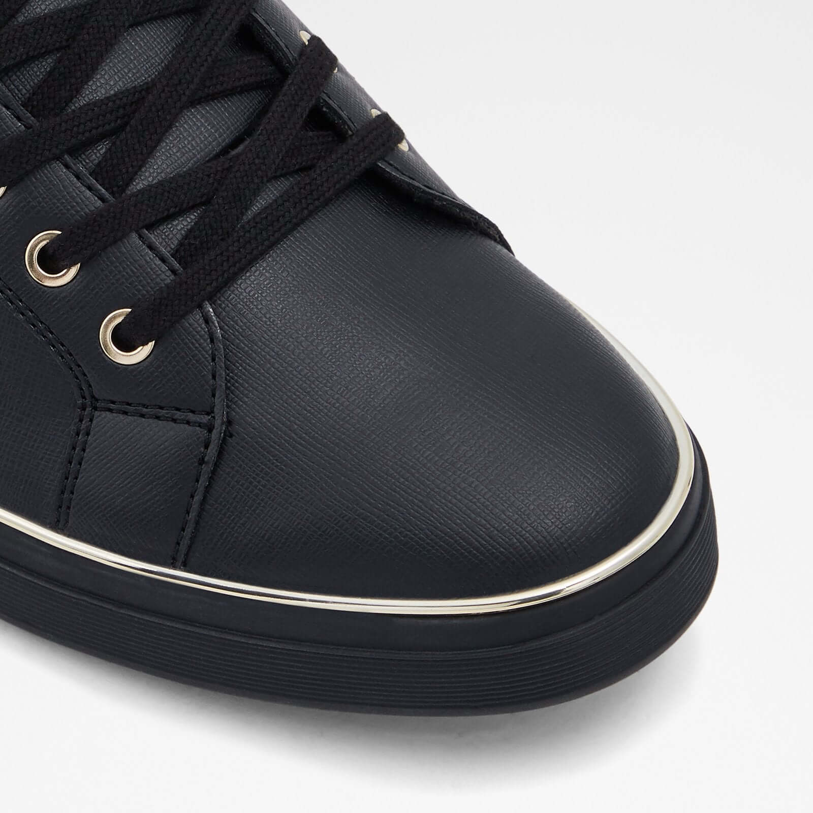 Aiden - Image 6