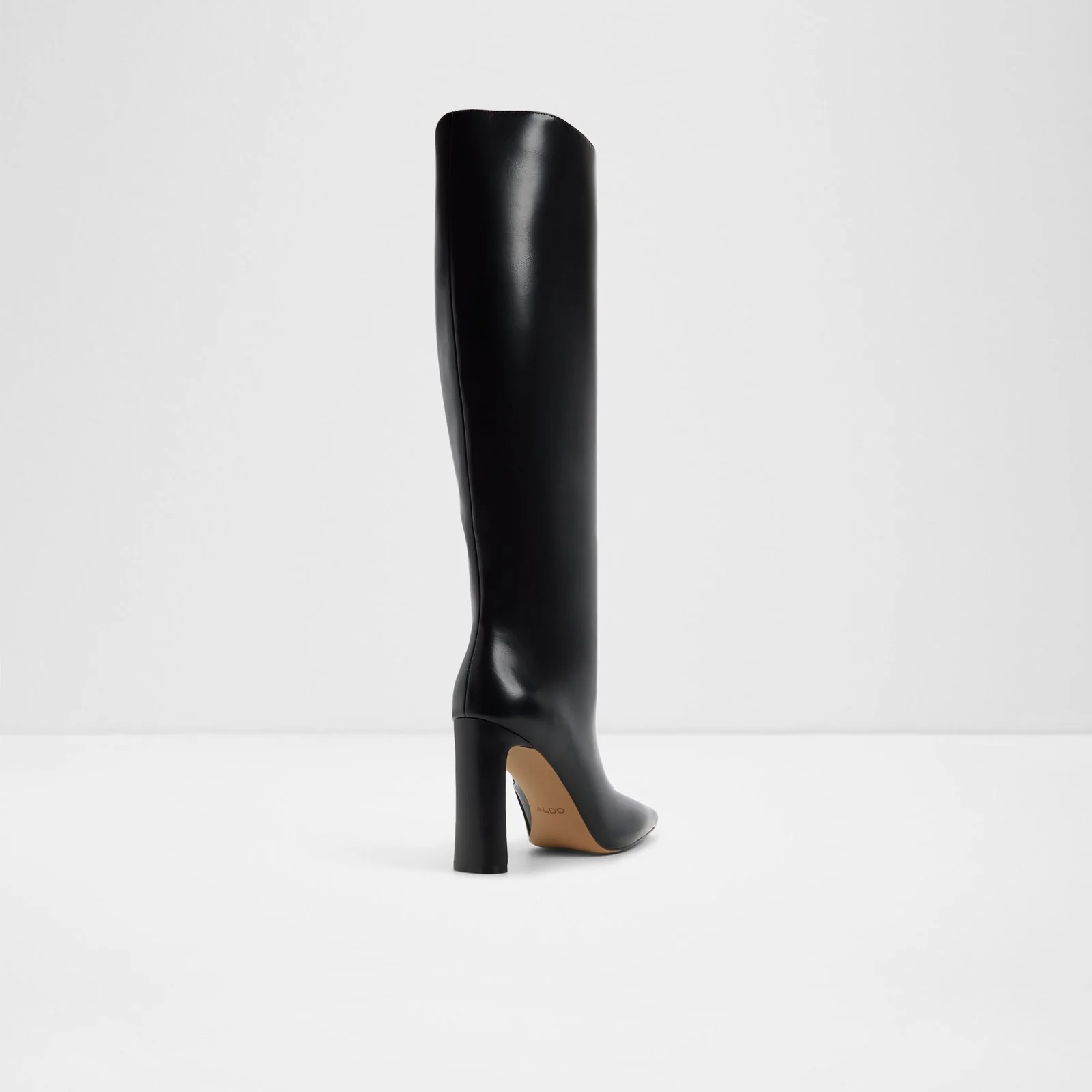 Elyne - Image 3