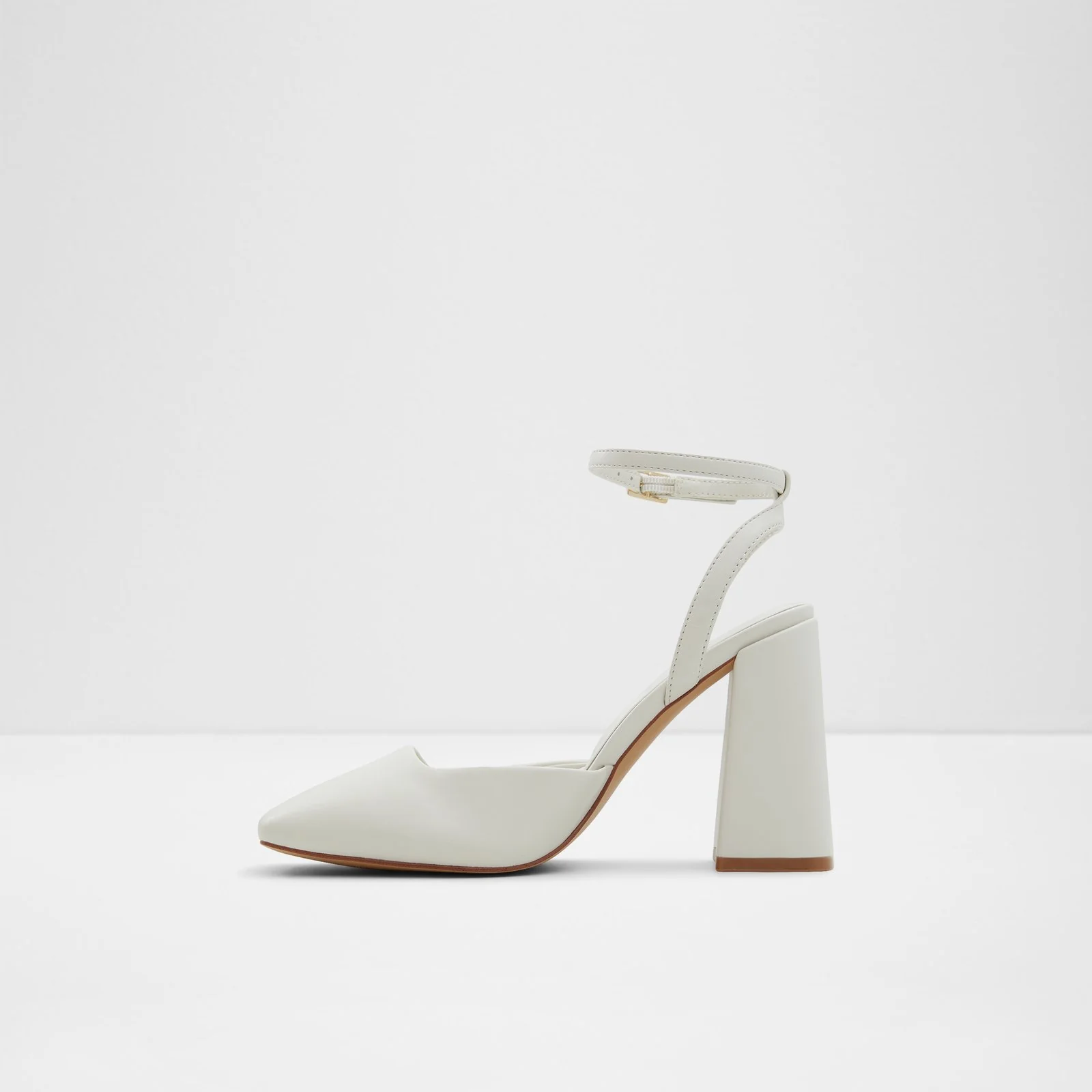Ingenue - Image 4