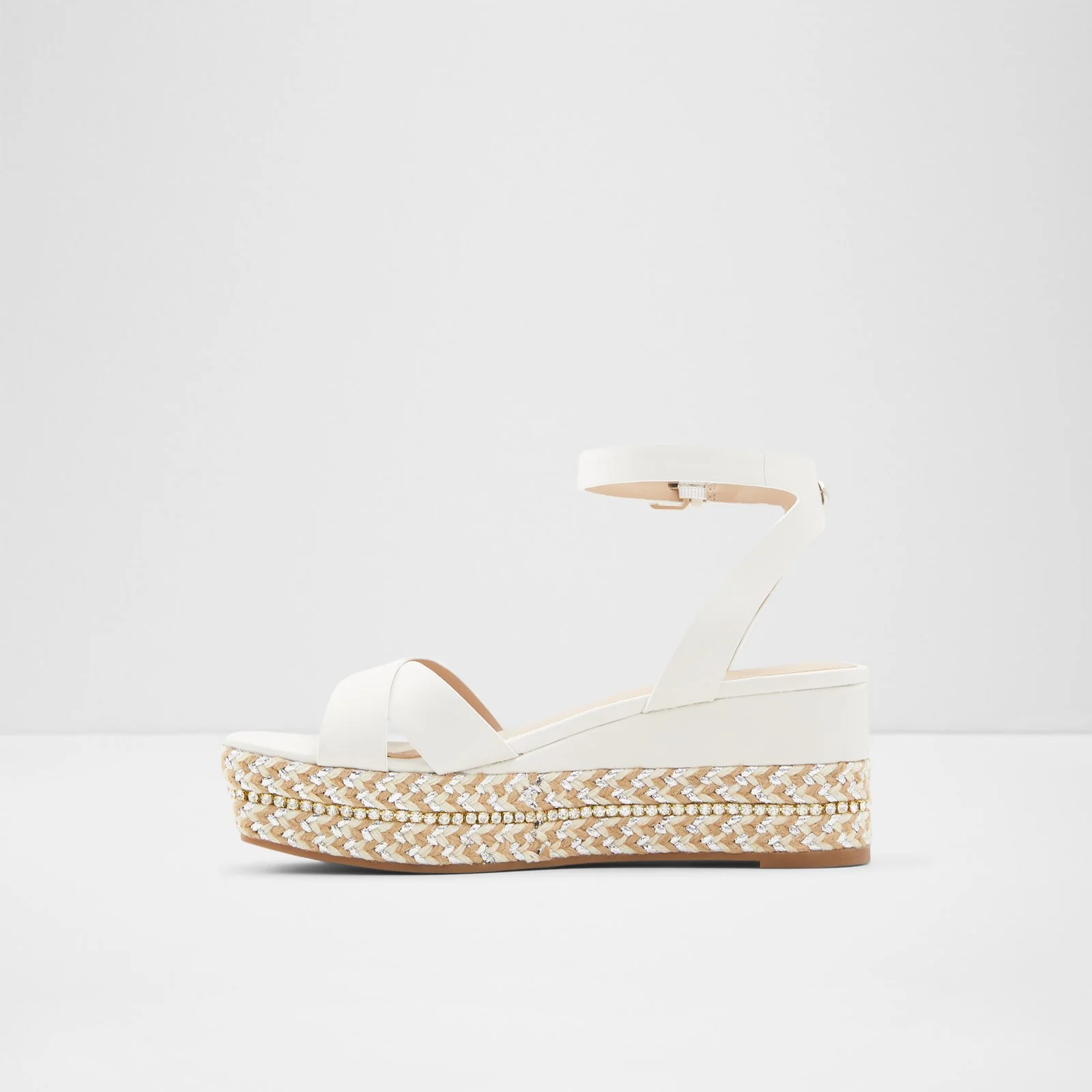 Launia - Image 4
