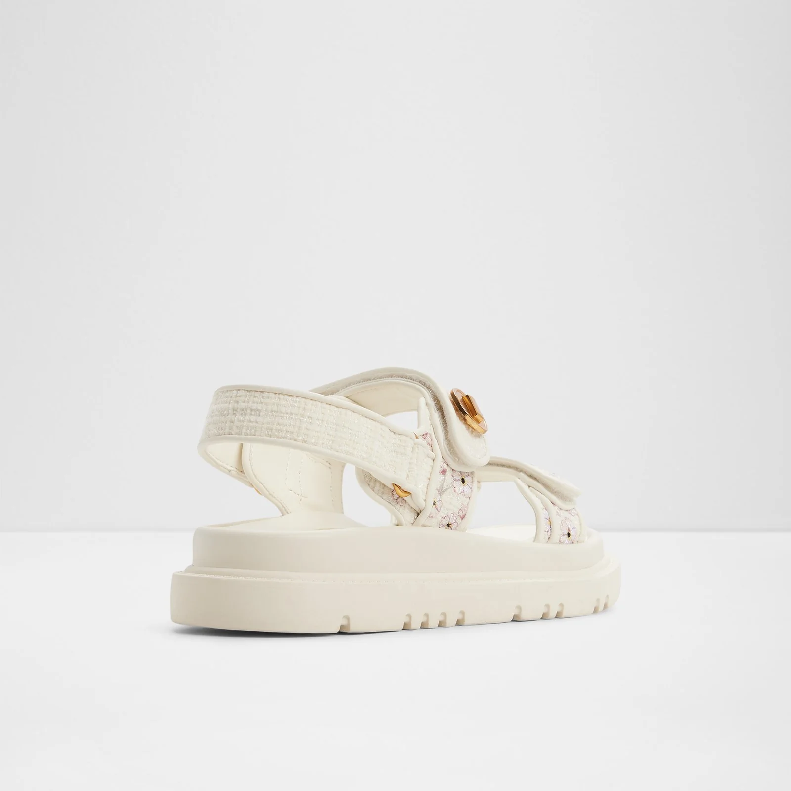 Linette - Image 3