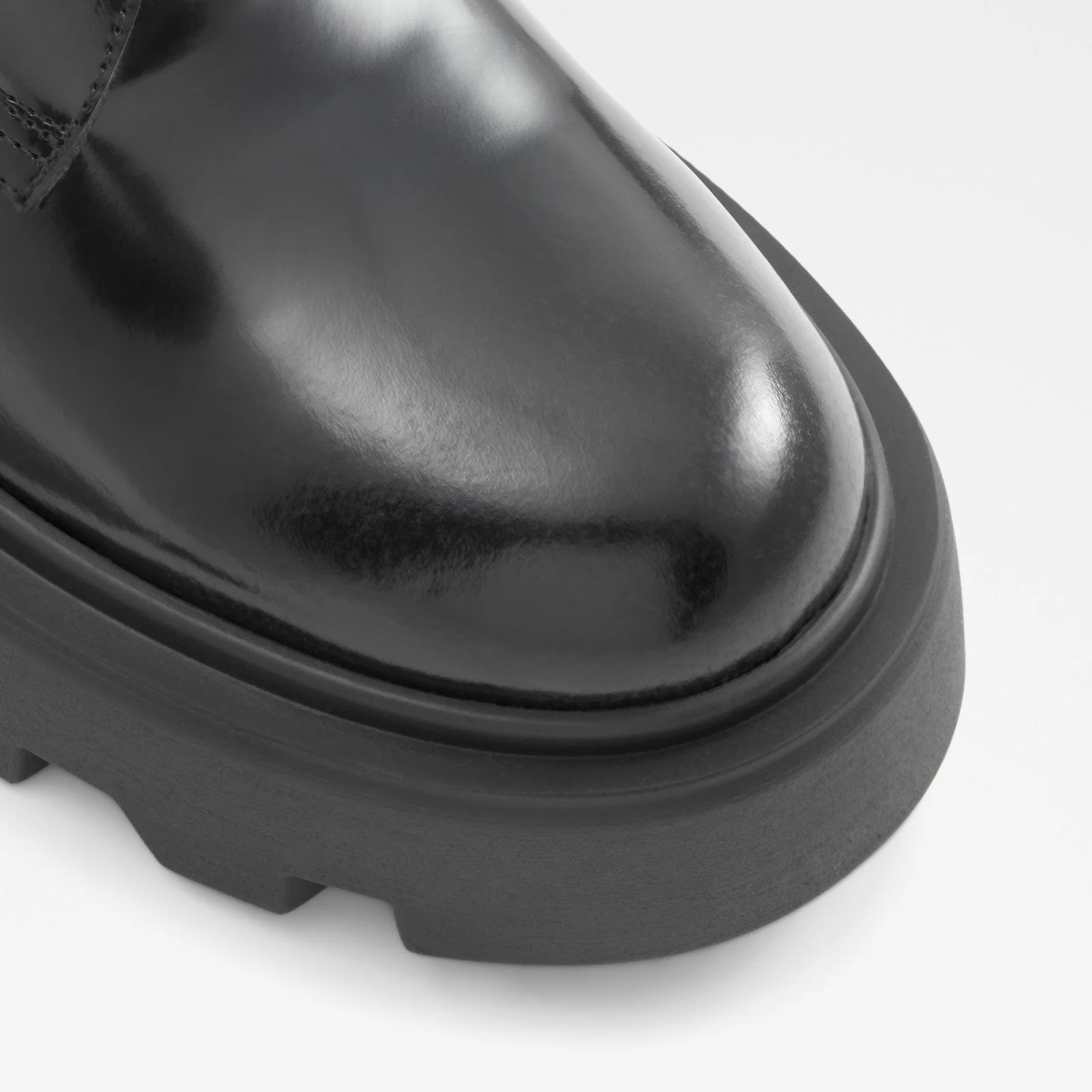 Luxstride - Image 7