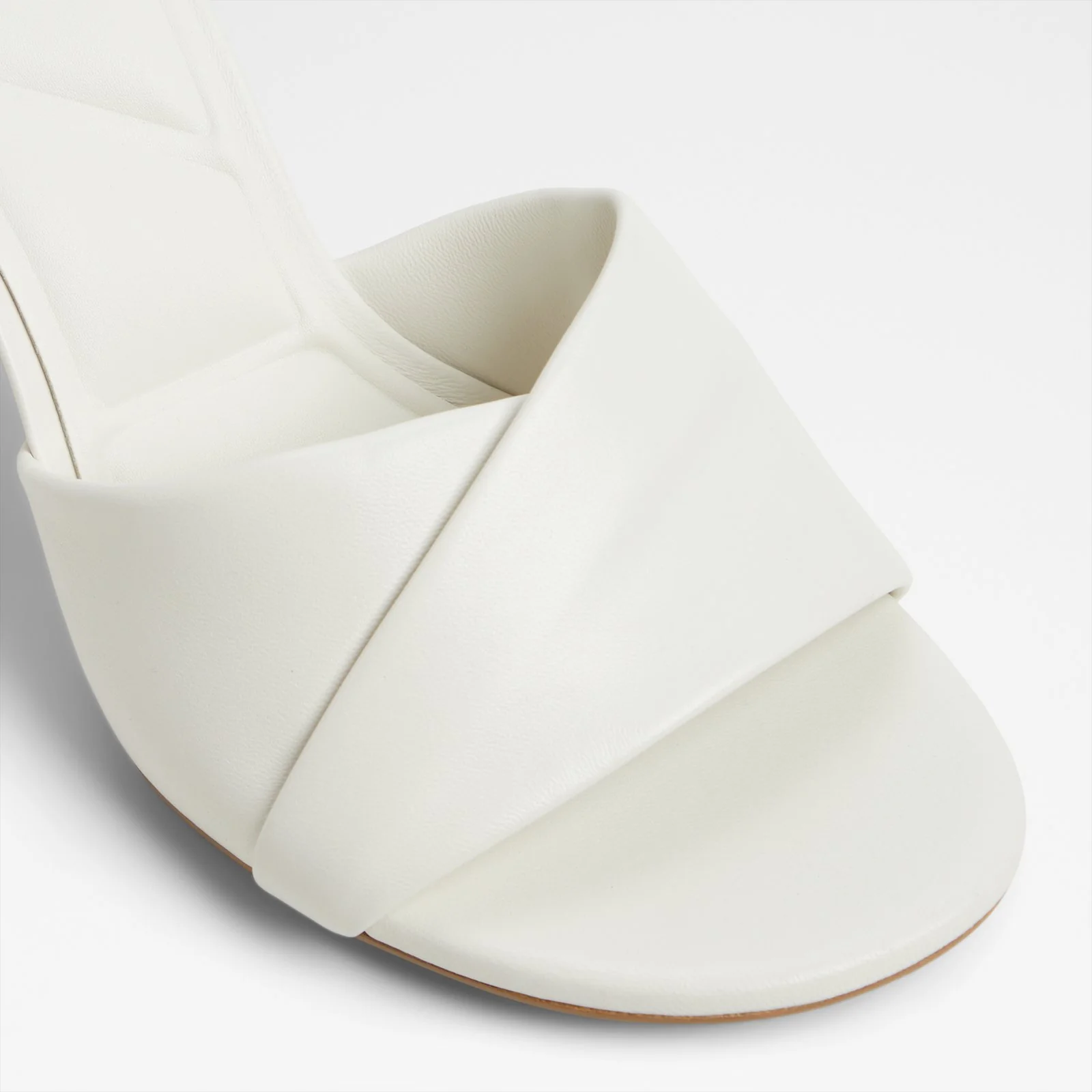Lyhanna - Image 6
