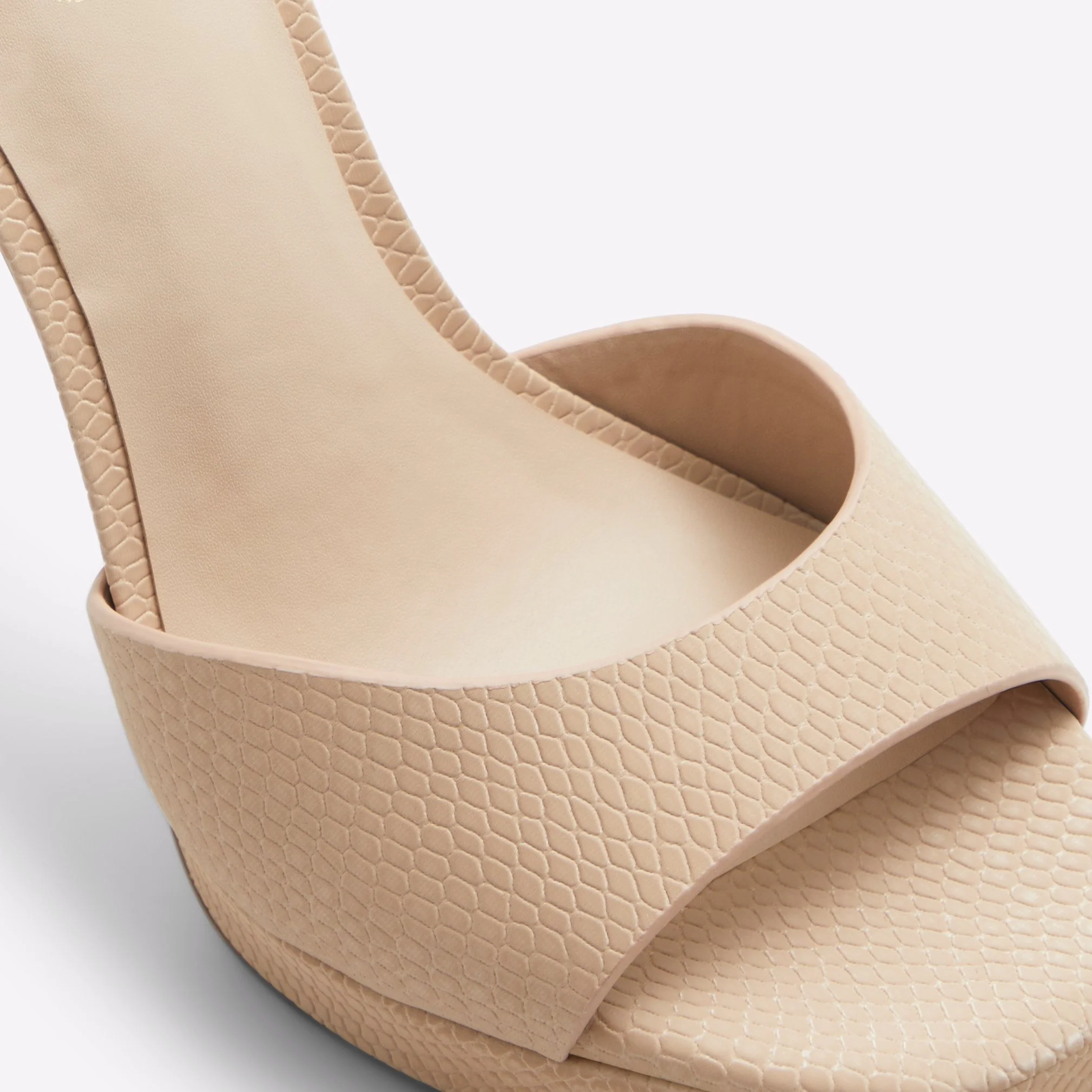 Prisilla - Image 8