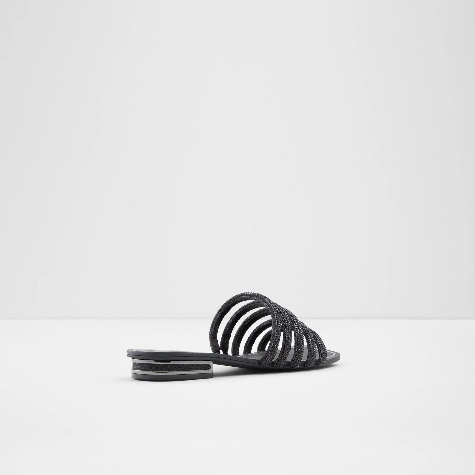 Roxy - Image 3